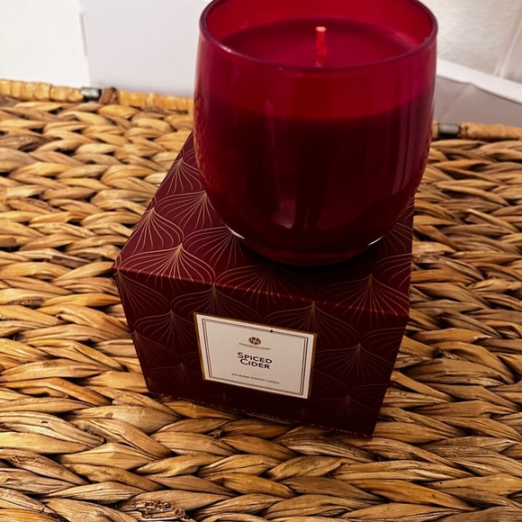 Huntington Home Spiced Cider Soy Candle - Picture 6 of 12